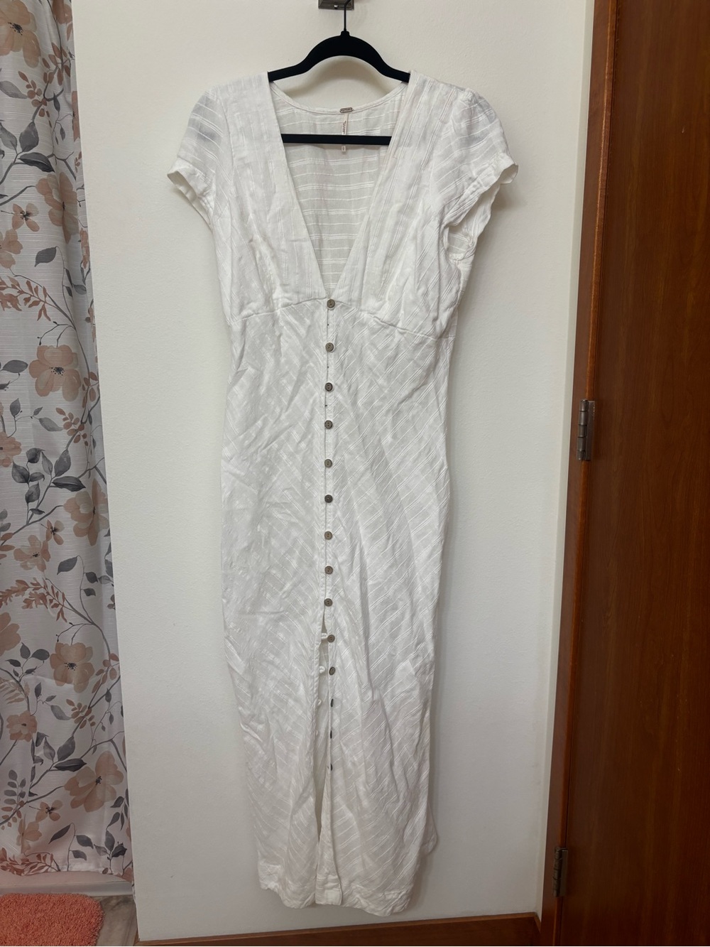 Free People White Button-Front V-Neck Maxi Dress